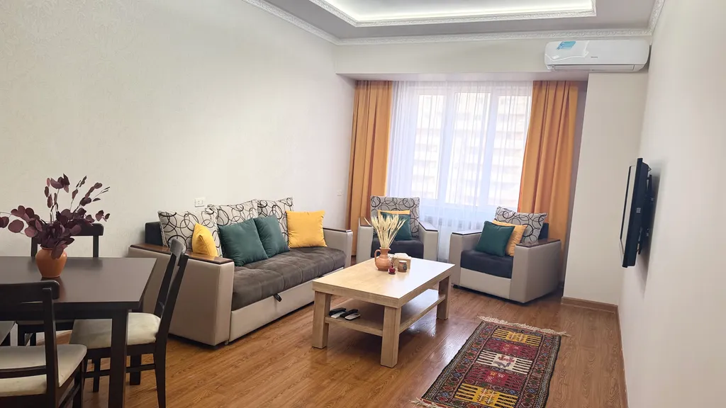 Квартира Современные апартаменты в центре с красивым видом — аренда посуточно в Ереван