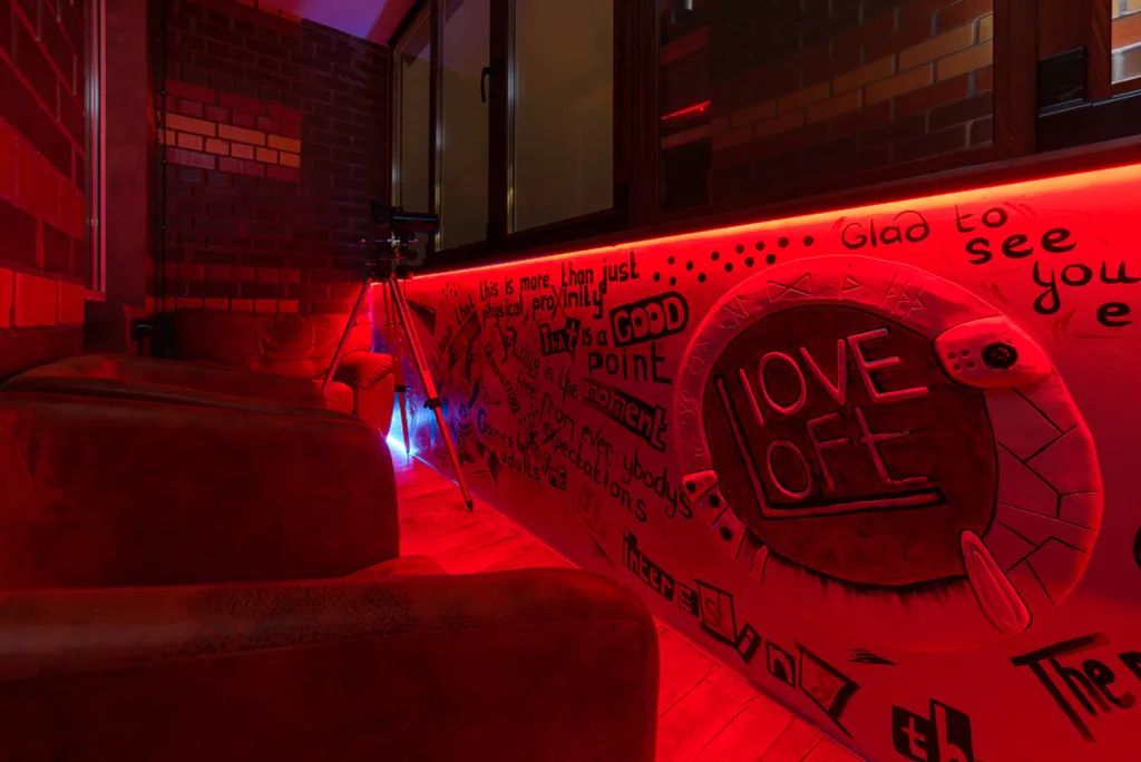 Love Loft апартаменты с огромной джакузи, телескопом и аудио системой