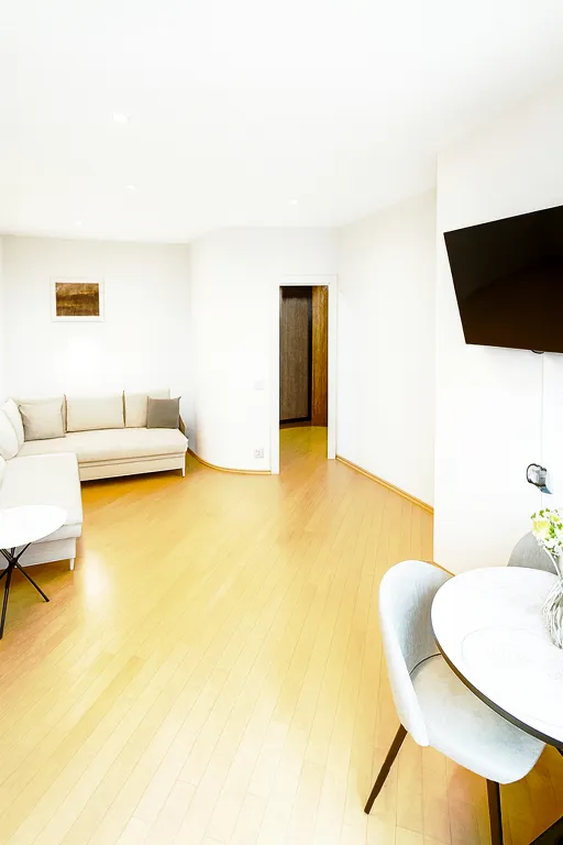 Квартира Уютная 2х комнатная квартира в тихом центре города,недалеко от вокзала — Минск