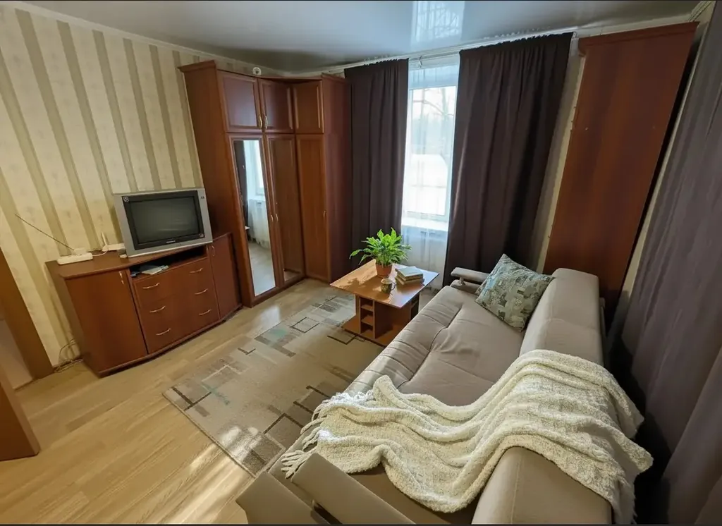 Квартира 1-комнатная Квартира — Колпино