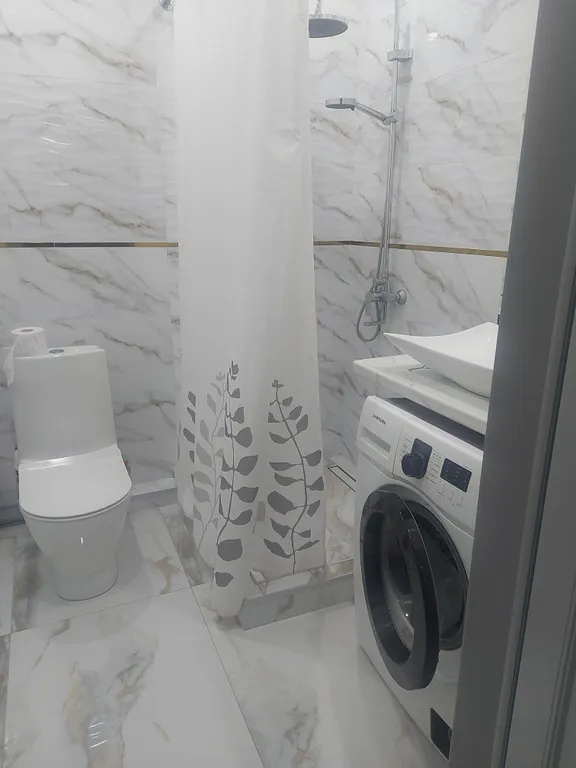 Уютная квартира в новом районе города с видом на горы