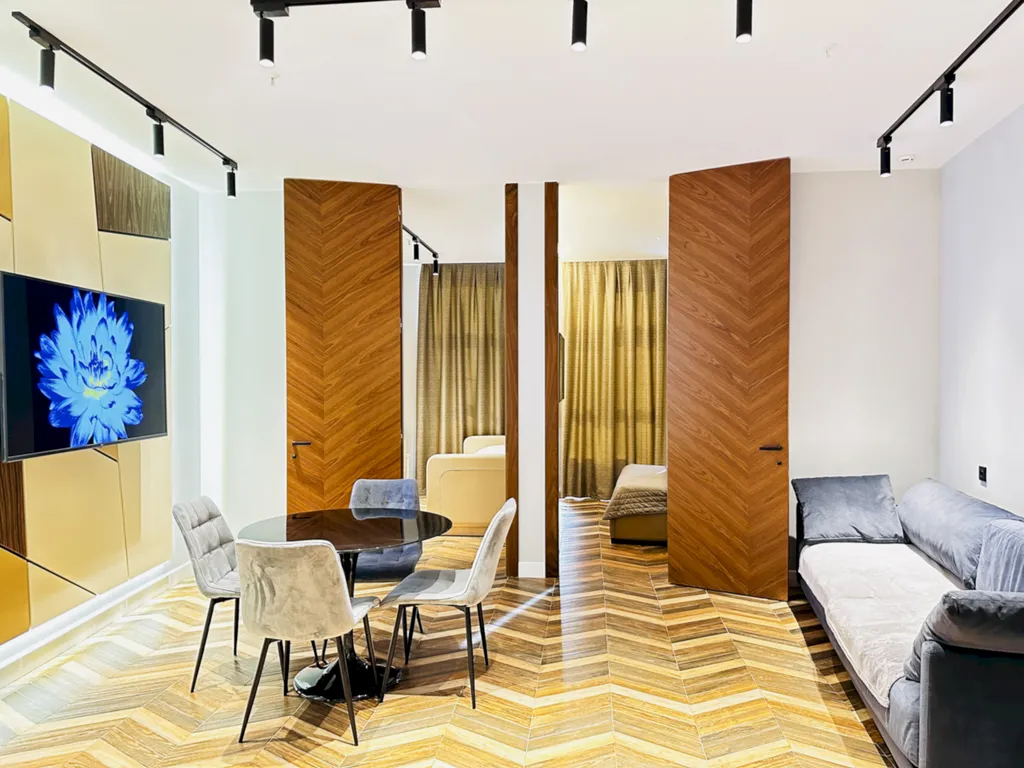 Премиальный 3-комнатный апартамент, пляж и набережная в 5 минутах