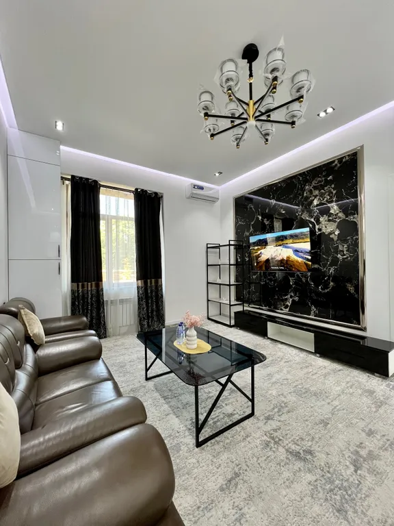 Уютная трехкомнатная квартира в физическом центре на Ц-1