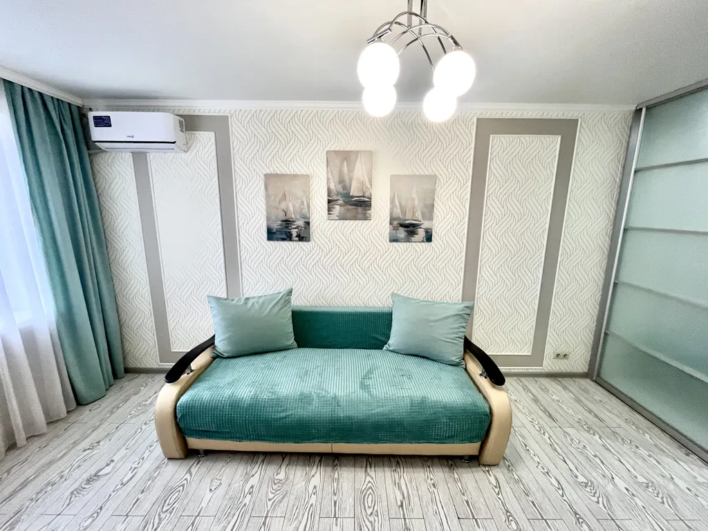 Апартаменты Astra Apartments  возле центра с новым ремонтом