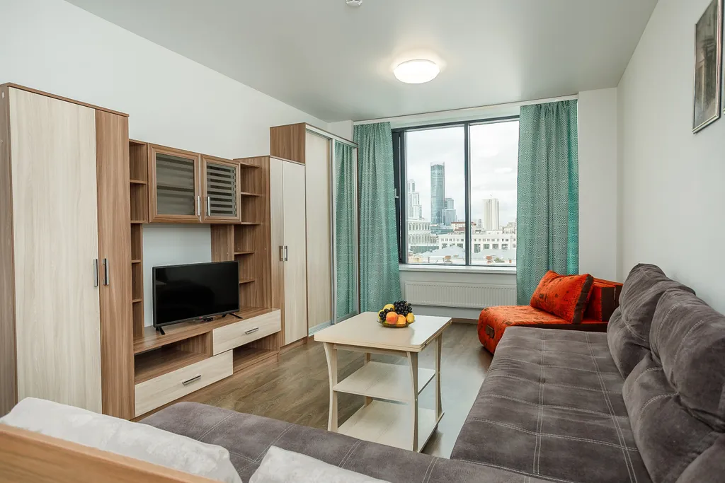 Квартира Апартаменты в центре с прекрасным видом на храм Большой Златоуст — аренда посуточно в Екатеринбург