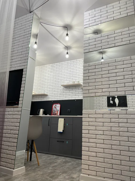 Дизайнерская студия с видом на реку