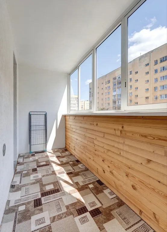 Сто метров до метро Космонавтов