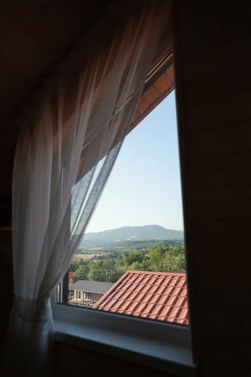 Коттедж Уютный современный коттедж с панорамным видом на горы — Соколиное