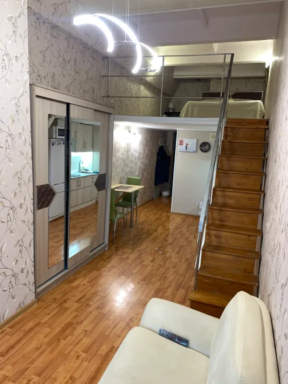 Двухуровневая студия в центре города с видом на Спасский собор