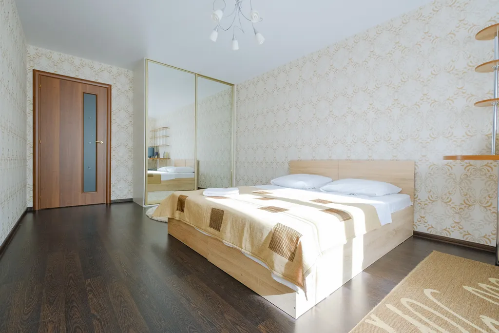 Трёхкомнатная квартира возле Дворца Спорта