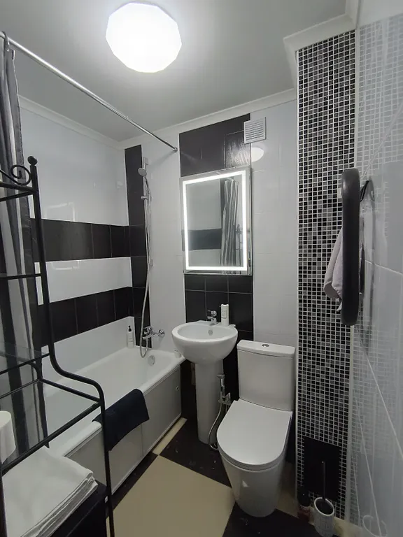 Уютная квартира максимально близко от мнтк и областной больницы