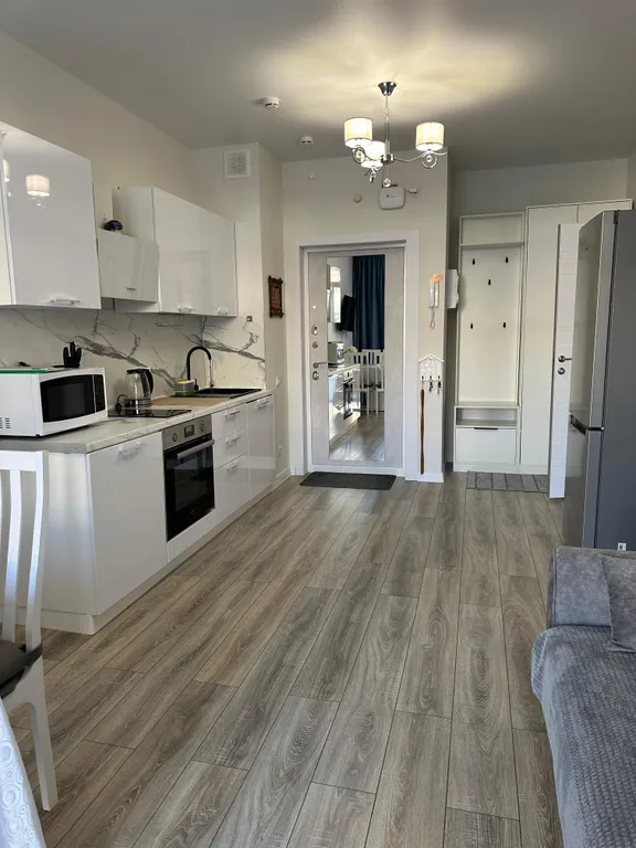 Изящная 2евро с бассейном на море в Сукко около Кипарисового озера