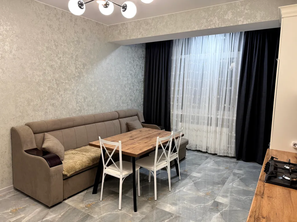 Сдаётся однокомнатная квартира с видом на море