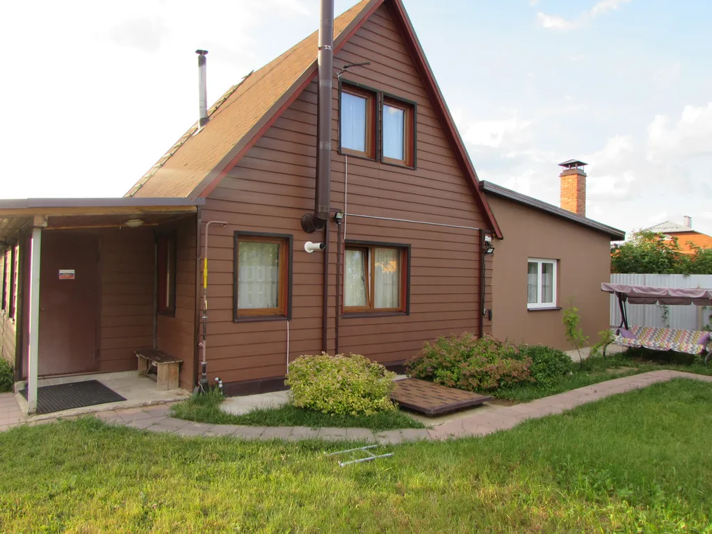 Загородный дом с баней и бильярдом