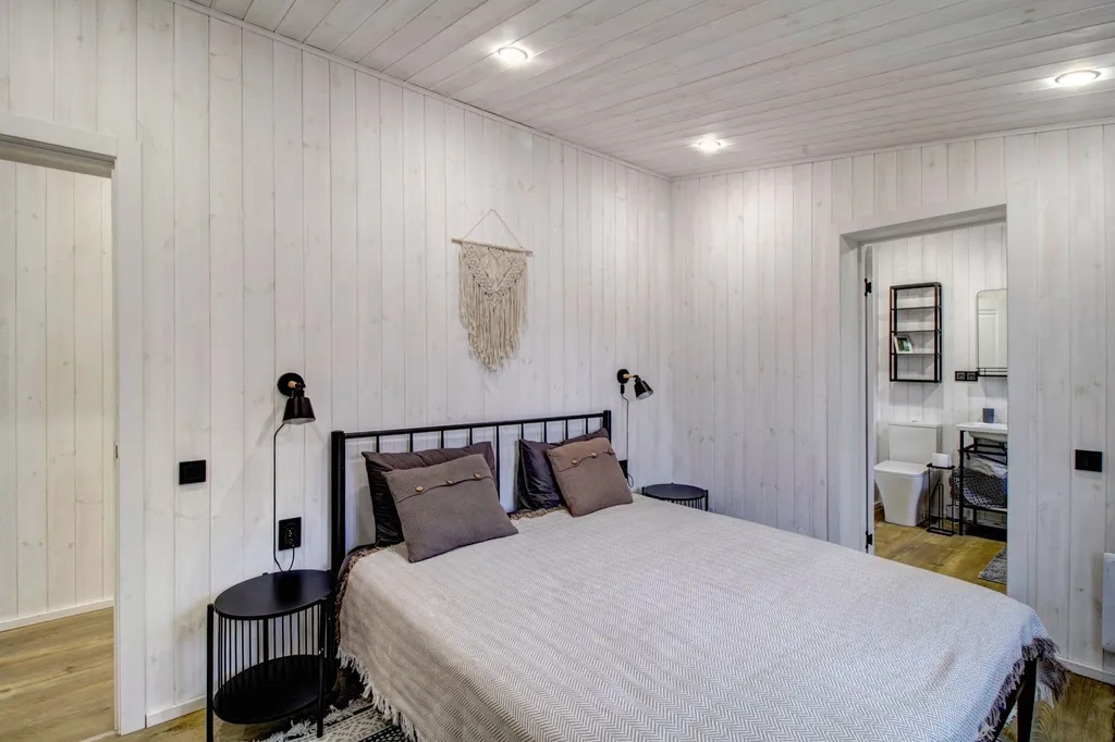 Уютный дом с видом на лес для большой компании