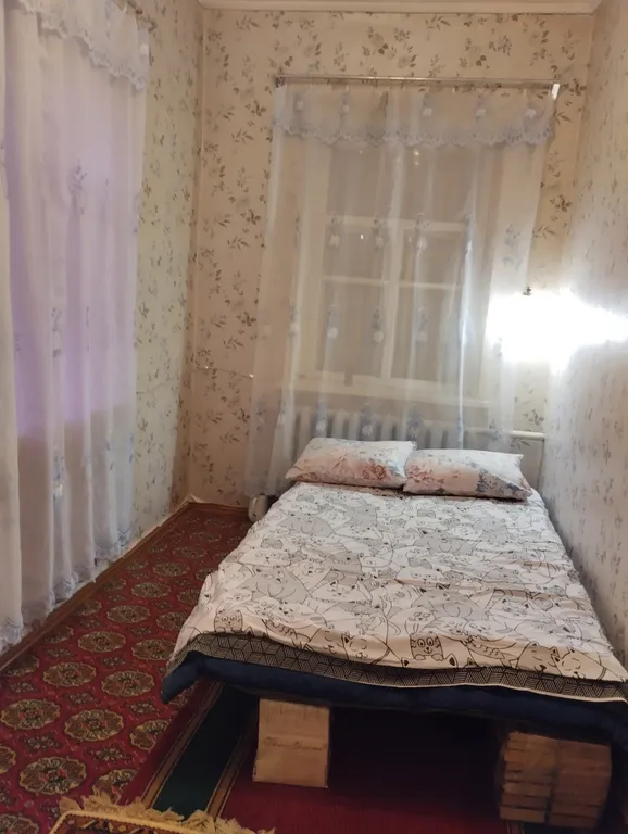 Деревенский домик с парковкой для большой и маленькой компании. Кругло