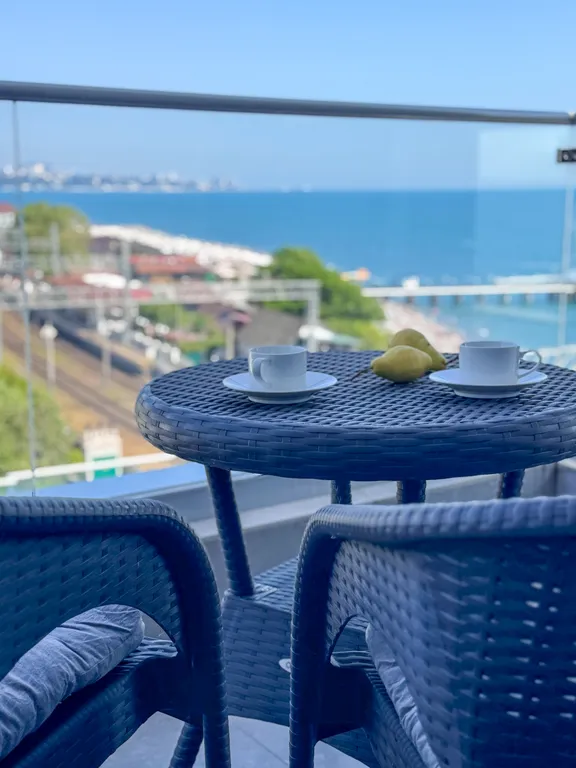 Каскад 2 Стильный апартамент на первой береговой линии