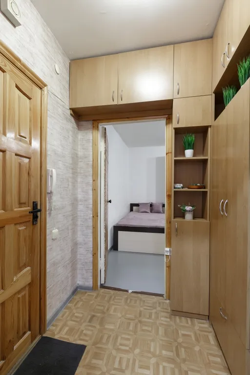 Недорогая 1-комнатная квартира возле БТИ, смоленского архива