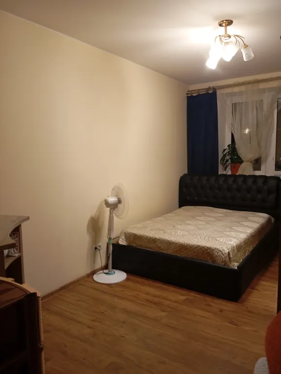 Комната с балконом рядом с метро