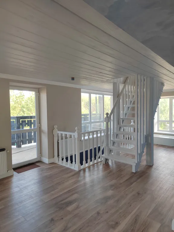 Дом коттедж с дизайнерским ремонтом