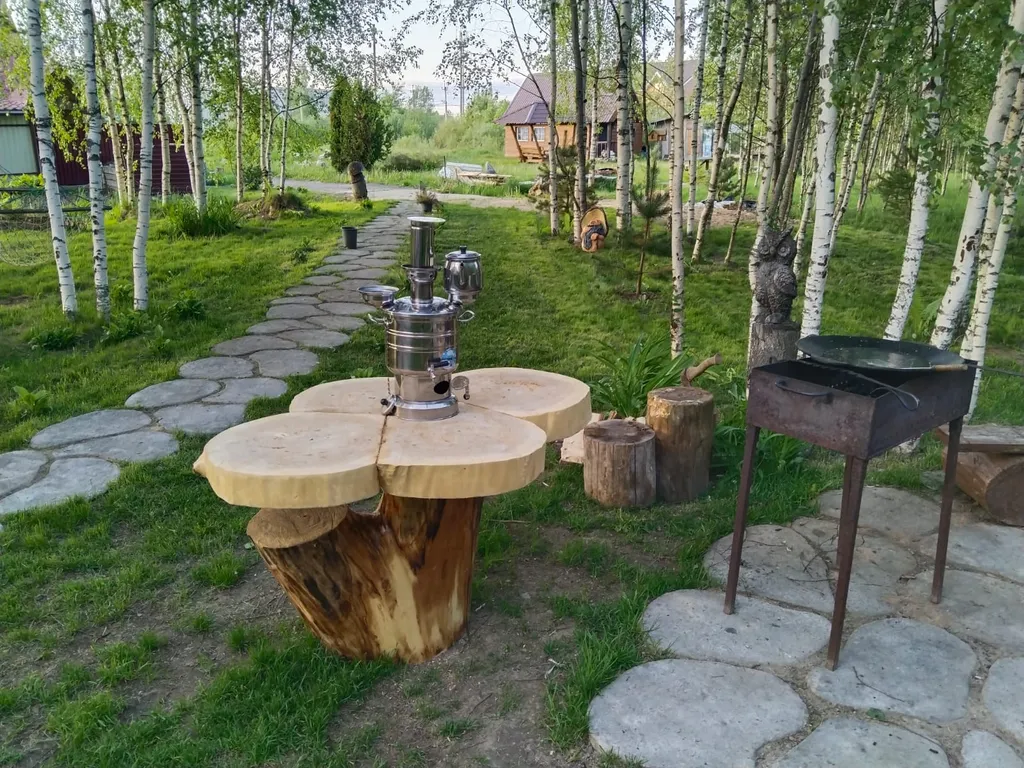 Домик в лесу с баней