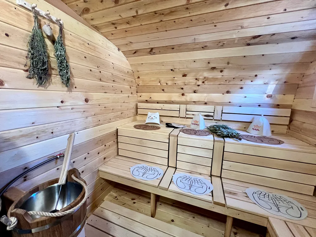 Глэмпинг у реки