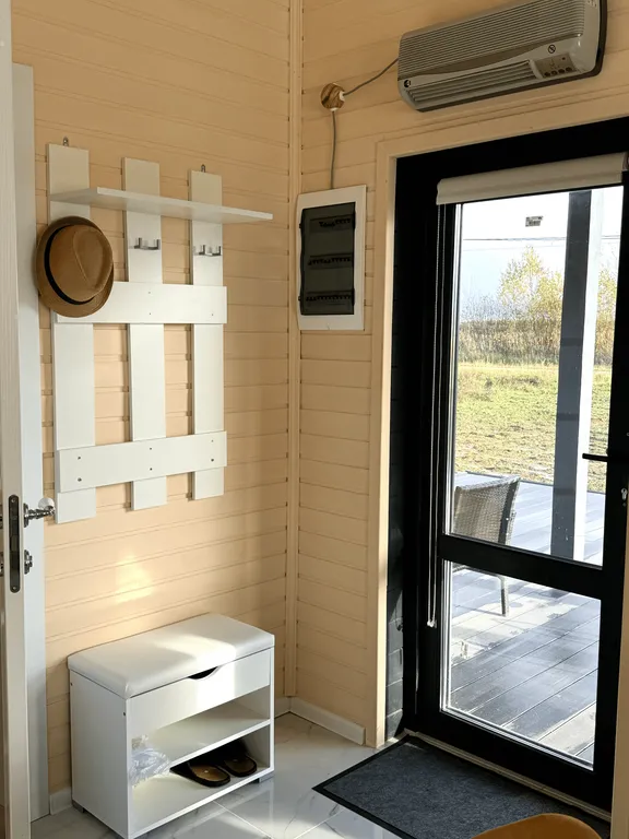 Домик для отдыха с видом на большую воду