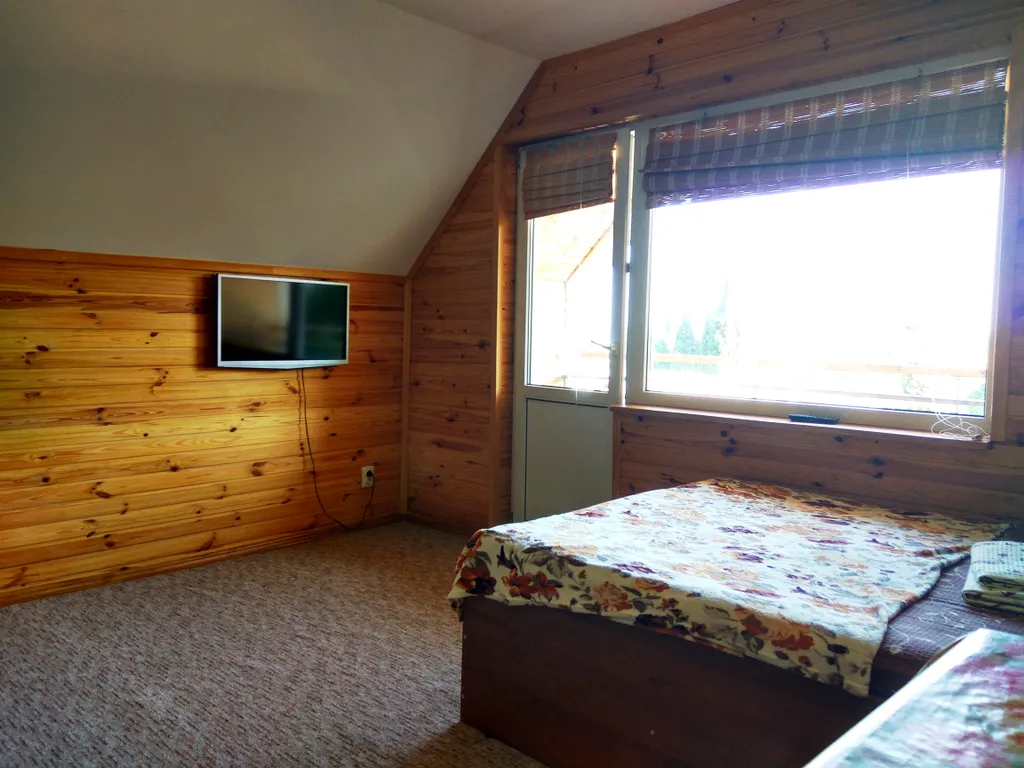 Квартира Мансарда — аренда посуточно в Гурзуф