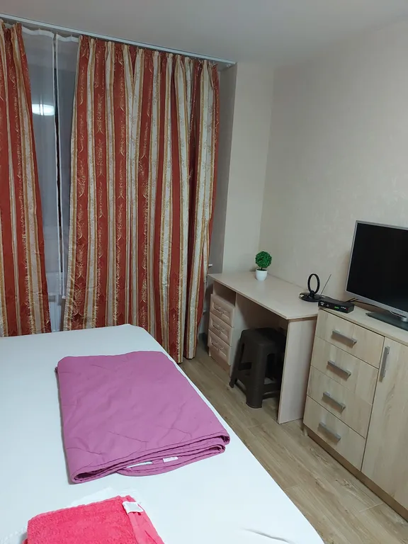 2 комнатная .на Донской 26а