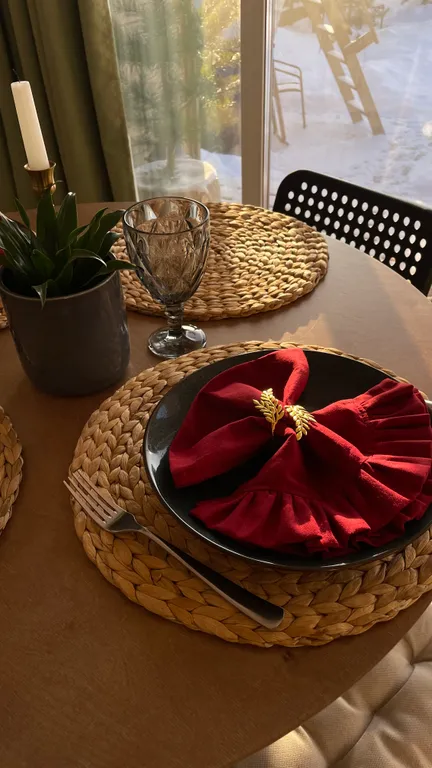 Уютный Cube House с видом на Волгу