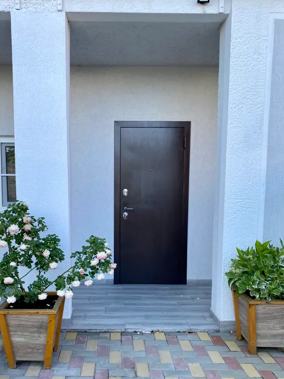 Современная квартира возле моря