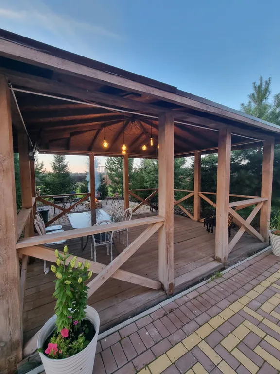 Коттедж с бассейном