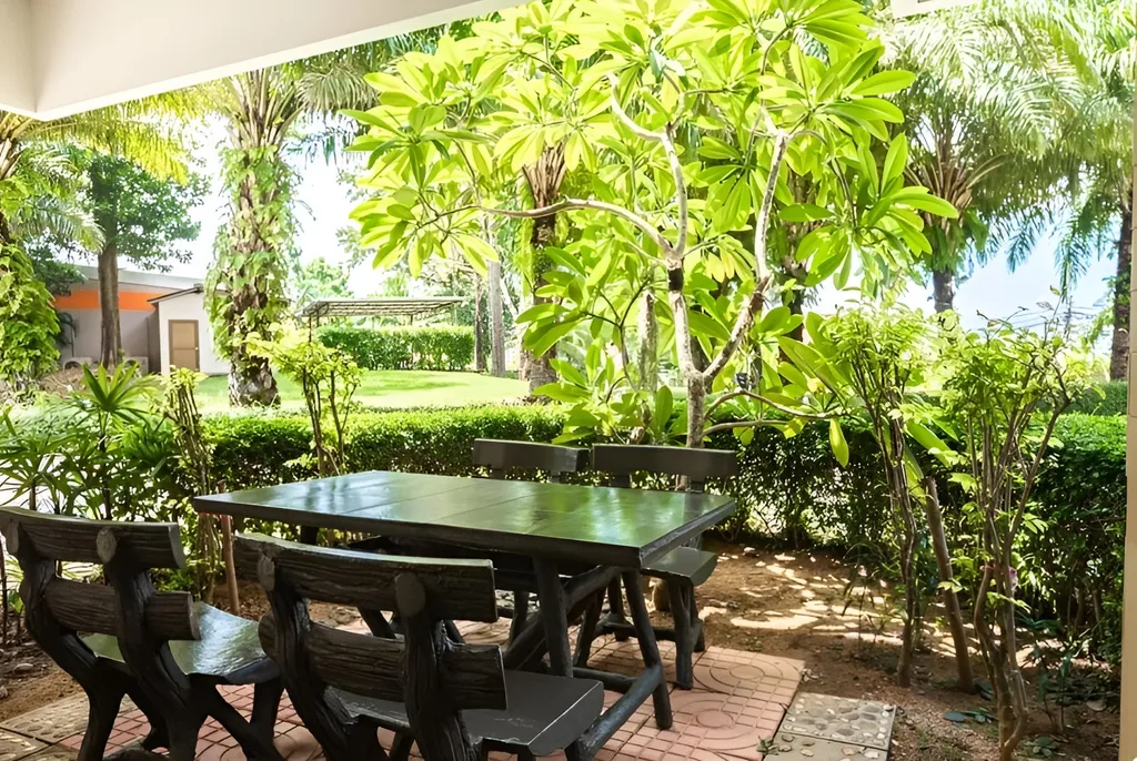 Стильная студия на последнем этаже с потрясающим видом на горы