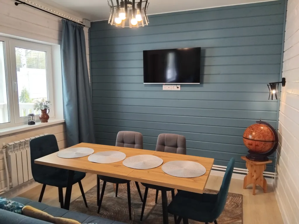 Дом с террасой, сауной рядом с лесом и пляжами