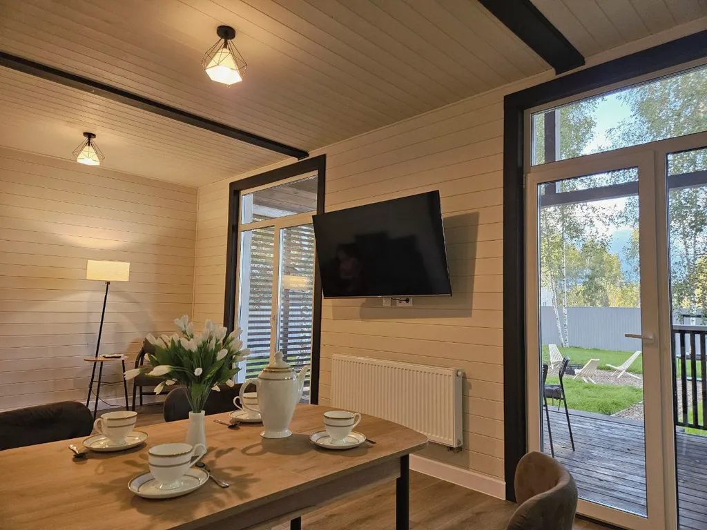 Уютный домик с большой террасой