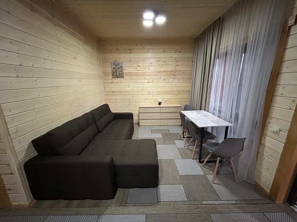 Коттедж с бассейном и сауной