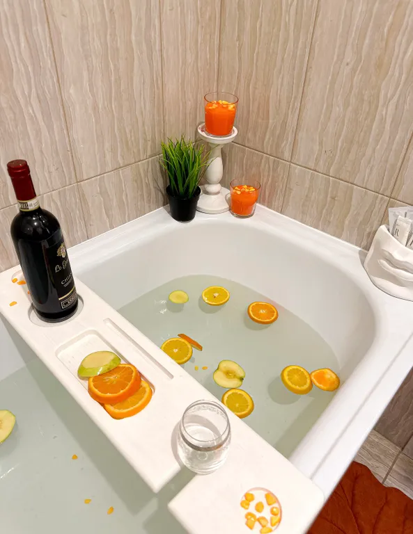 Большая парковка Рядом магазины, остановка, диагностический центр