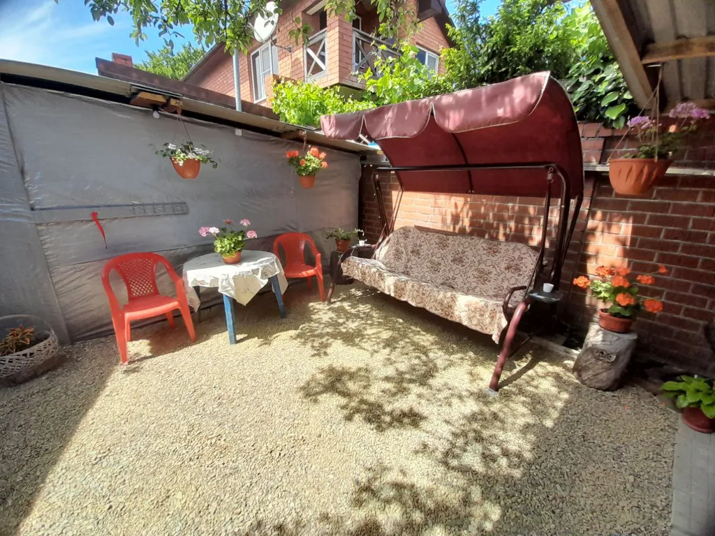 Дом в тихом пригороде не далеко от моря