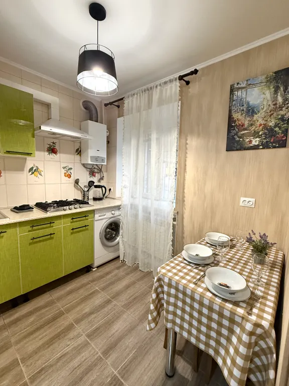 Двухкомнатная квартира в центре курортной зоны