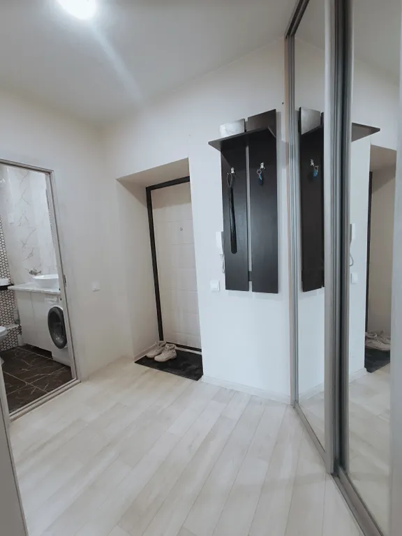 Современная квартира с огромной лоджией в новом доме