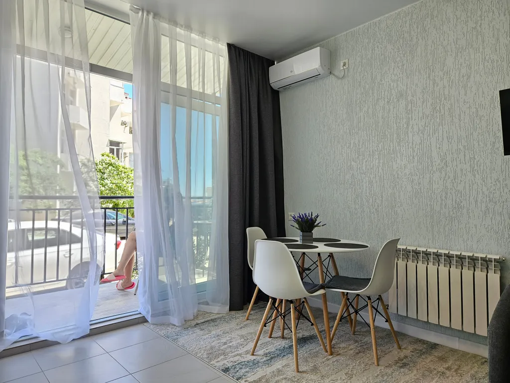 Новый апартамент с видом на море