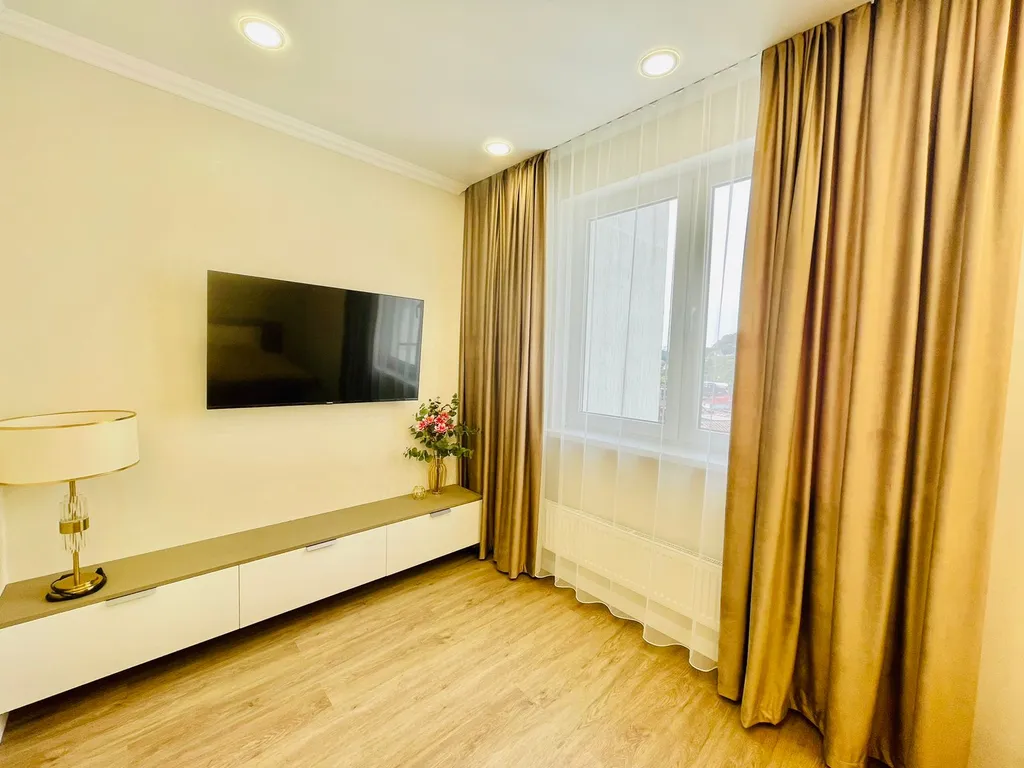 Luxury Apartment in Fruit