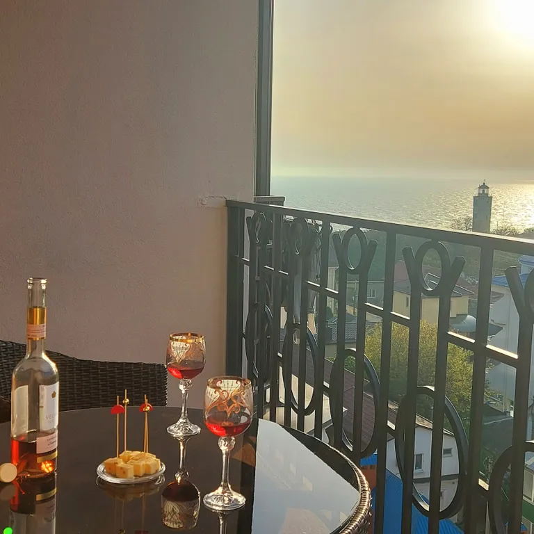 Квартира Квартира Студия с балконом и панорамным видом на море, Маяк и парк — Анапа