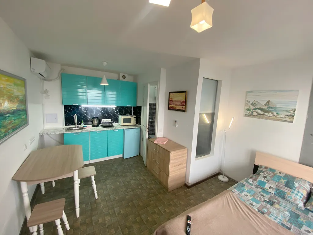 Номер с видом на море и Воронцовский дворец