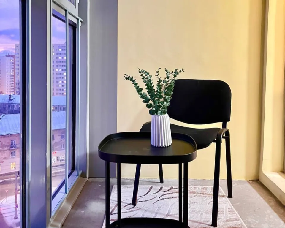 Студия Апарт Гулливер с лоджией в центре