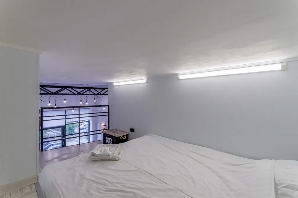 Квартира Квартира Двухуровневый лофт с подсветкой — Екатеринбург