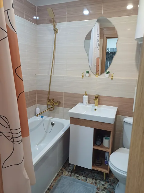 Уютная квартира с дизайнерским ремонтом от трассы 5 минут пешком