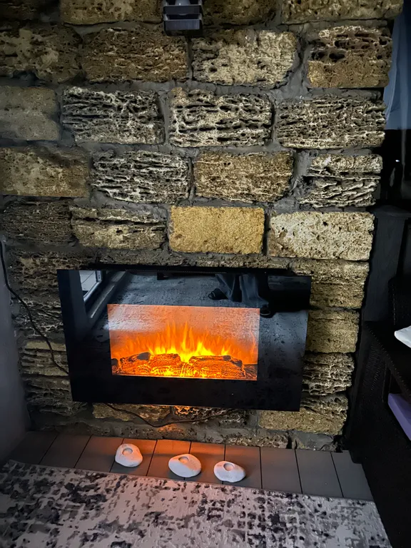 Студия с террасой и бассейном на первой береговой линии