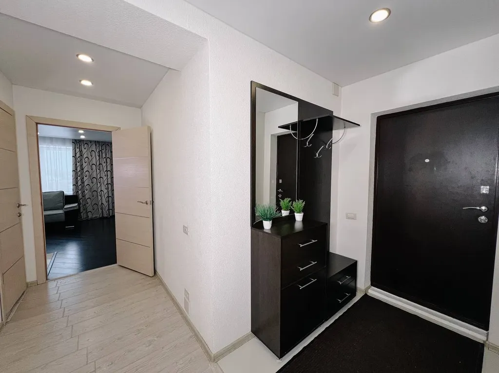 Комфортные двухкомнатные апартаменты в спальном районе города