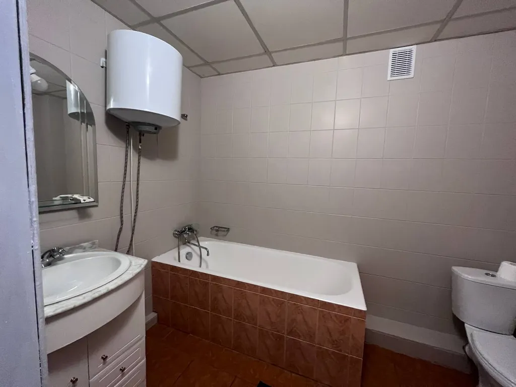 4-комнатная Квартира